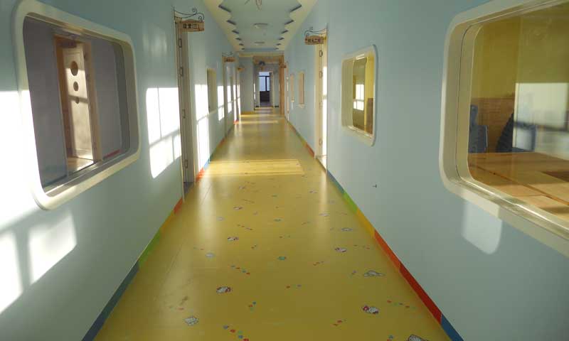 陜西榆林市遠興國學(xué)幼兒園塑膠地板 陜西榆林市遠興國學(xué)幼兒園塑膠地板